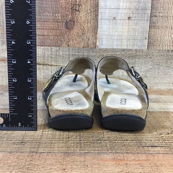 Ecco Sandals Womens 41 Black Thong Black Leather Buckle Strap Flip Flop 10-10.5 - Picture 9 of 16